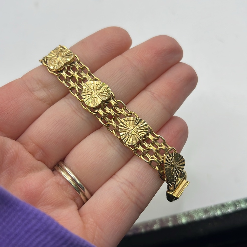 Vintage Gold Tone Heart Love Chain Bracelet Bangle Jewelry Boho MCM - Picture 9 of 10